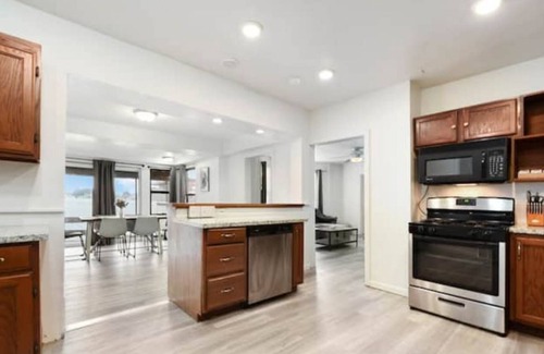 Brighton Heights Casa | Quiet Pittsburgh Home Close to downtown