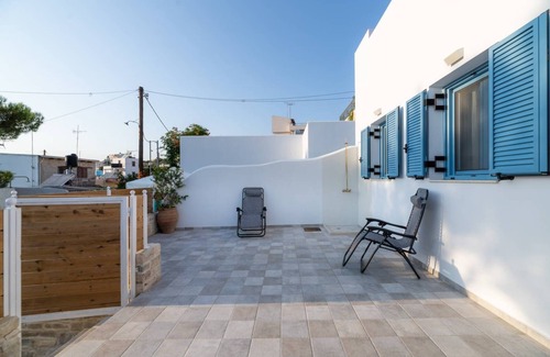 Kamilari Casa | ¡Disfruta de los días calurosos en el fresco jucuzzi!