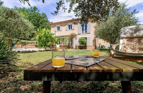 Saint-Paul-en-Foret Villa | VILLA SILENCIOSA CON AIRE ACONDICIONADO CON PISCINA PRIVADA