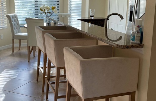 Cypress Lake Condominio | Quiet & relaxing like new condo close to Sanibel 10min and Ft Myers Beach 15min