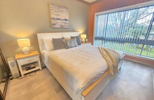 Canley Vale Casa | Quiet Retreat & Alfresco Garden