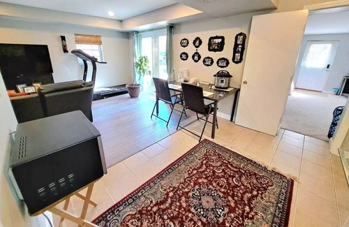 Charlotte Casa | Quiet Retreat for Business and Family Trip