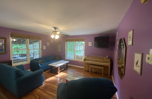 Caneadea Cabina | Quiet retreat in the woods, separate dwellings, perfect for gatherings!