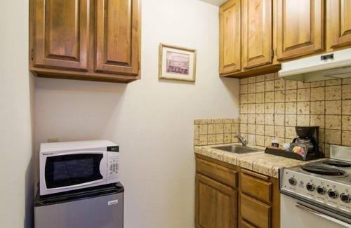 Placerville Condominio | Quiet Room in Historic Placerville