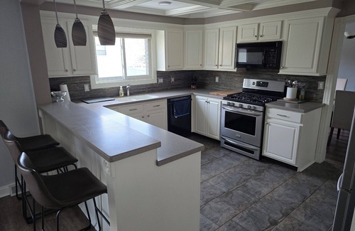 North Royalton Casa | Quiet, roomy, perfect!