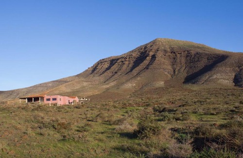Tetir Casa | Quiet Rural House Ten Minutes From The Beach