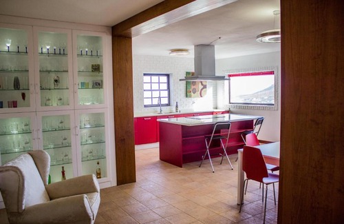 Tetir Casa | Quiet Rural House Ten Minutes From The Beach