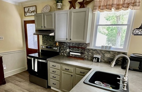Egg Harbor Township Casa | Quiet secluded home~ minutes from Ocean City boardwalk and beaches