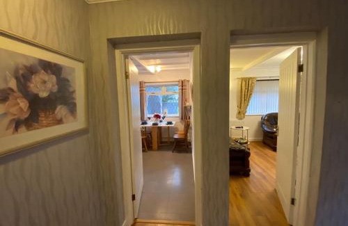 Thornton-Cleveleys Casa | Quiet secluded two bedroom bungalow with parking