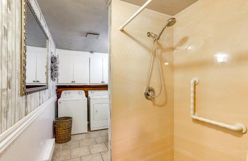 New Haven  Huron County Casa | Quiet Shiloh Retreat with Spacious Yard and Fireplace!
