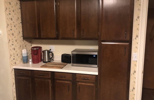 Bangor Casa | Quiet single-level fully furnished house
