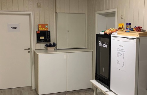 Langenfeld Apartamento | Quiet & spacious multi-bed room (2 single beds) in top location and parking lot