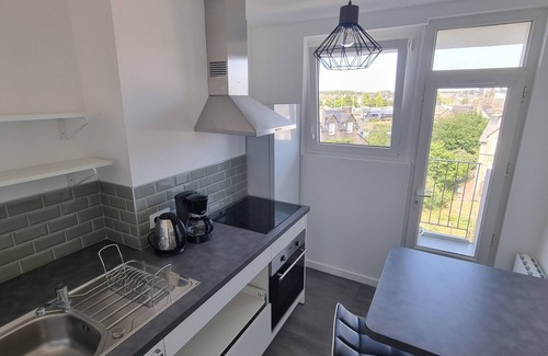 Guingamp Apartamento | Quiet, spacious apartment
