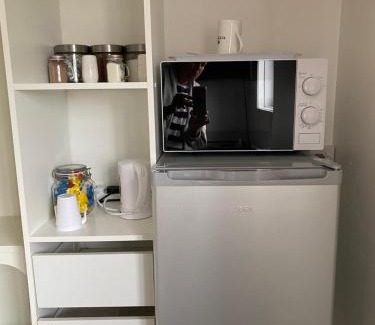 Peterborough Casa | Quiet, spacious double bedroom!