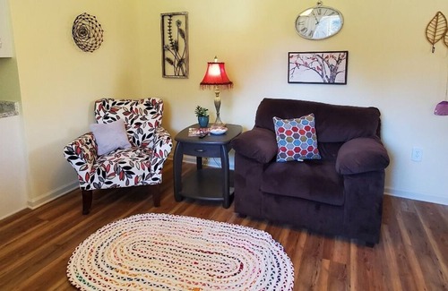 Fairhope Apartamento | Quiet Studio just outside city limits on private 1.5 acres