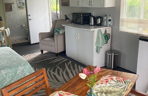 Kehena Apartamento | Quiet Studio Vacation Rental on the Beautiful Puna Coast