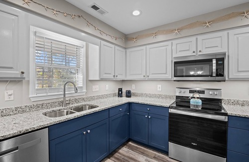 James City Casa | Quiet suburban neighborhood
