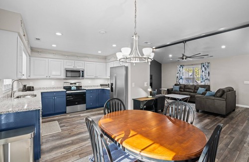 James City Casa | Quiet suburban neighborhood