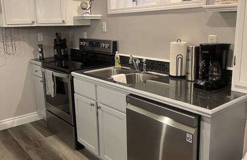 East Kootenay Casa | Suite tranquila enclavada en el valle del río Elk de las Montañas Rocosas