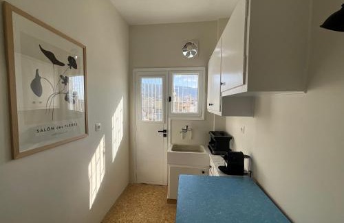 Vyronas Apartamento | Quiet & Sunny - Acropolis view