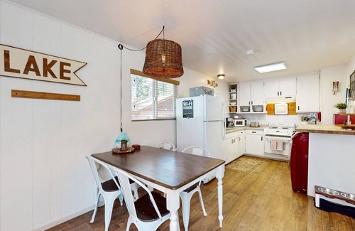 Tahoe Island Casa | Quiet & Sunny Retreat - Near Camp Richardson & Bike Path