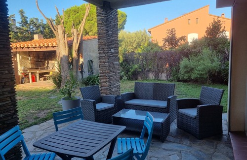 Elne Apartamento | 🌞 Quiet T2 with terrace & garden - Beaches 10 min away, top comfort! 🌴