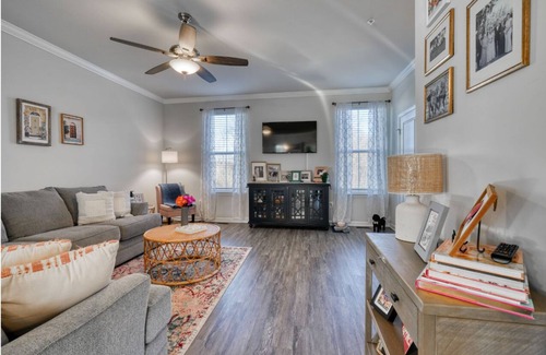Edgemore Casa | Quiet Townhome - Located near major hospitals and Tradepoint Atlantic