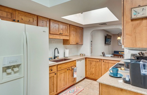 Green Valley Casa | Quiet Townhome w/Mountain Views in Green Valley