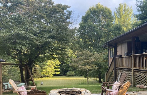 Sparta Casa | Quiet, tranquil and peaceful setting just steps from the Blue Ridge Parkway