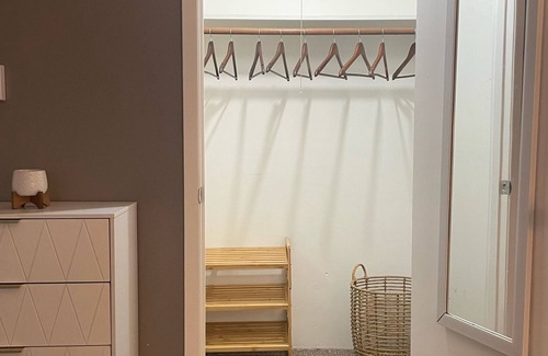 Graniteville Apartamento | Quiet, trendy, and peaceful condo in Dracut Mass!
