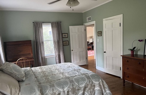 Lexington Casa | Quiet Two Bedroom House