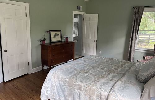 Lexington Casa | Quiet Two Bedroom House