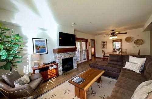 Mammoth Lakes Casa | Quiet, Updated, Corner Condo in the Village! Parking, Pool & Spa