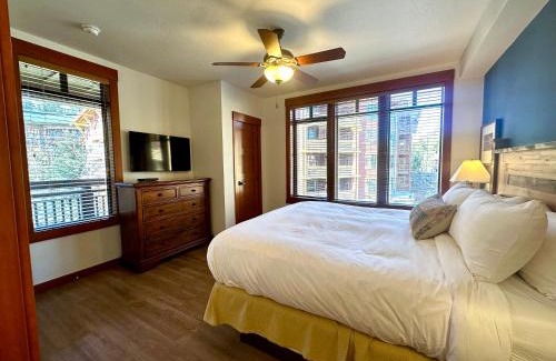 Mammoth Lakes Casa | Quiet, Updated, Corner Condo in the Village! Parking, Pool & Spa
