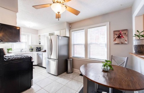 Hawthorne Casa | Quiet Upper Highlands 1 Block to Bardstown Road