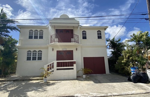 Callendar Apartamento | Quiet Upstairs Apartment over looking the highway