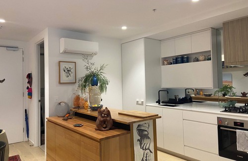 Coburg Apartamento | Quiet Urban Oasis. Central to both City and Parkland. Easy Ground floor access