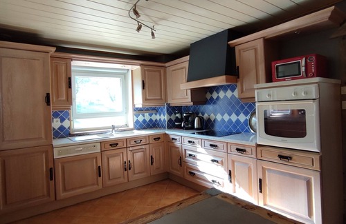 Saulxures-sur-Moselotte Casa | Quiet villa, 4 bedrooms, private grounds and pool