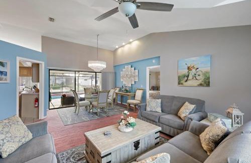 Marco Island Casa | Quiet waterfront home with pool, dock and bicycles