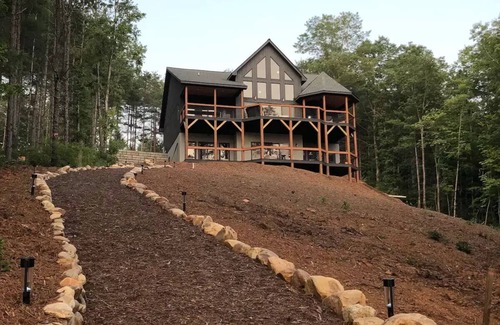 Nebo Casa | Quiet Waterfront Lake House with Private Dock