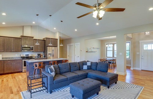 Weaverville Casa | Quiet Weaverville Home w/ Screened-In Porch!