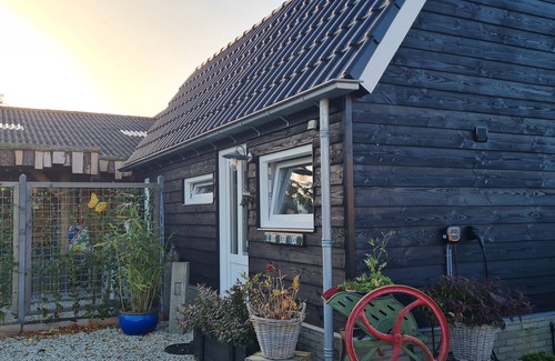 Sint-Annaland Chalet De Esquí | Quiet wellness chalet overlooking the polder