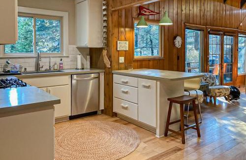 Cedar Glen Casa | Quiet Wooded Retreat