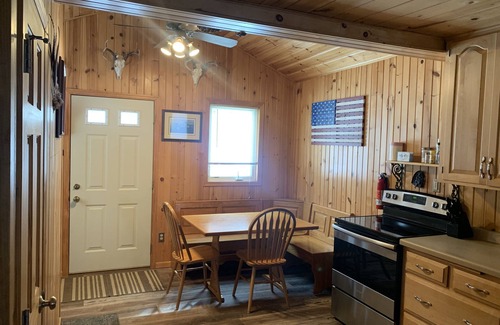 Long Prairie Cabina | QUIET, Year round Cozy Cabin on a great fishing lake