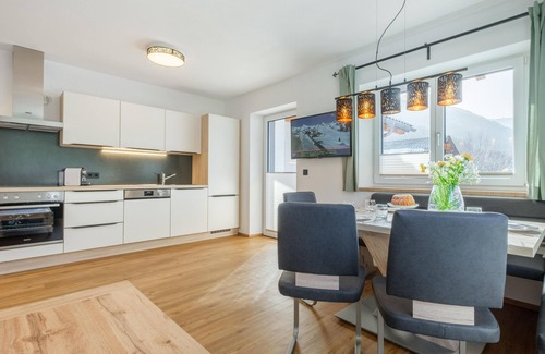 Untertauern Apartamento | Quietly located property with balcony