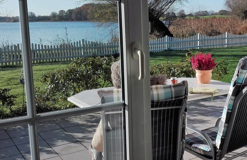 Klocksdorf Casa | Pequeña casa en el lago (región Schaalsee, cerca de Lübeck)