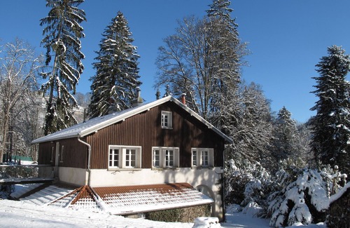 Plombieres-les-Bains Casa | La calma y tranquilidad en esta hermosa casa cerca del bosque.