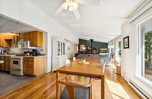 Jacksonport Cabina | Quietside Lakefront Cabin in Jacksonport - Updated in 2024!