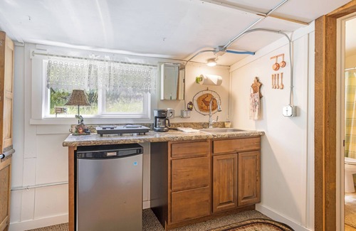 Clinton Cabina | Quigley Bunkhouse - a simple cabin with a million dollar view!