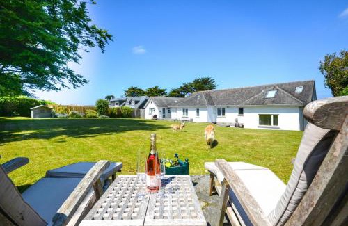 Constantine Bay Casa | Quillets